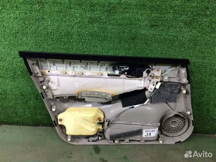 Обшивка двери передняя правая Honda Civic FD3 LDA