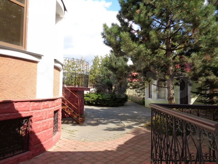 Здание, 620 м²