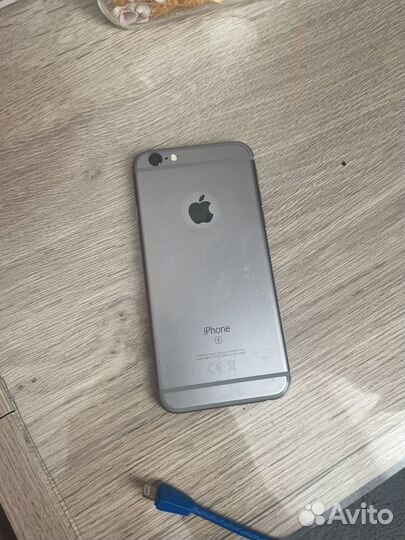 iPhone 6S, 64 ГБ