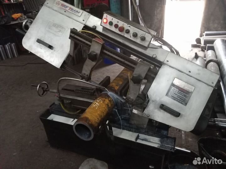 Резчик на ленточнопильный станок