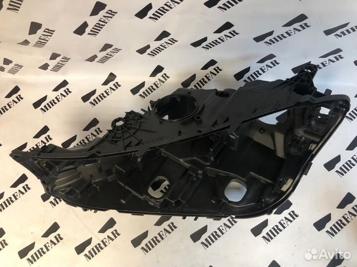 Левый корпус фары BMW 7 series G11 2015-2019 Led
