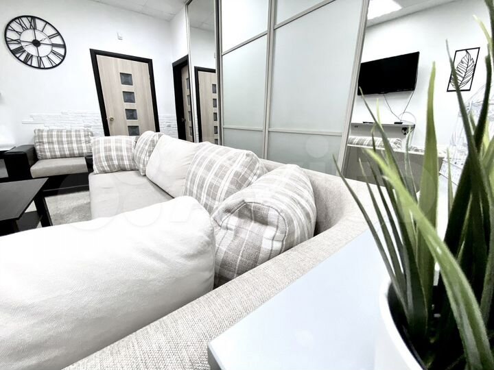 2-к. квартира, 65 м², 1/10 эт.