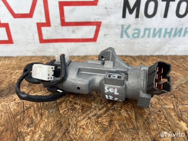 Замок зажигания Hyundai Solaris седан G4FC 2013