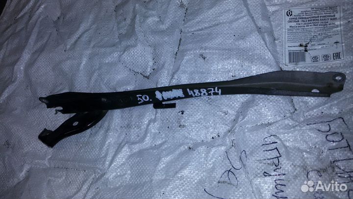 Стойка замка капота Toyota Camry V50 2012-2018