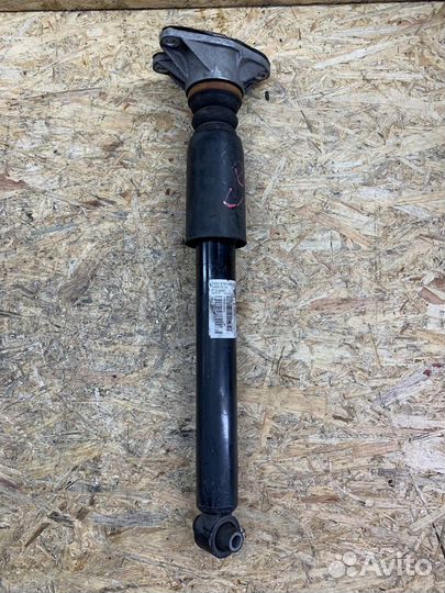 Амортизатор Зд BMW F30