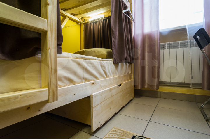 Комната 25 м², 1/4 эт.