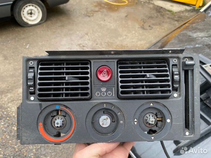 Блок управления печкой BMW E21