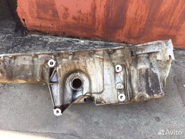 Поддон оригинал BMW X5 F15 2016 г. 3.0 TDI