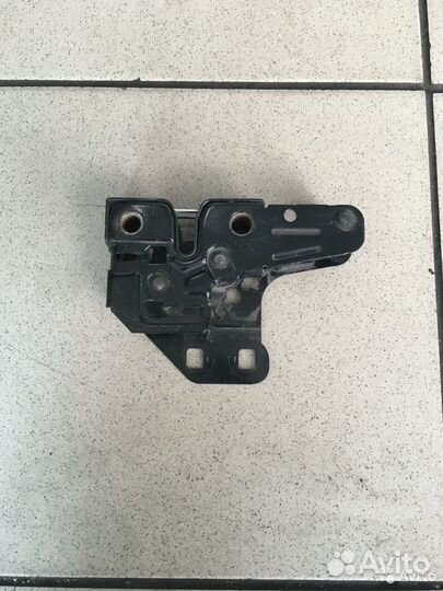 Замок капота Audi а6 с6