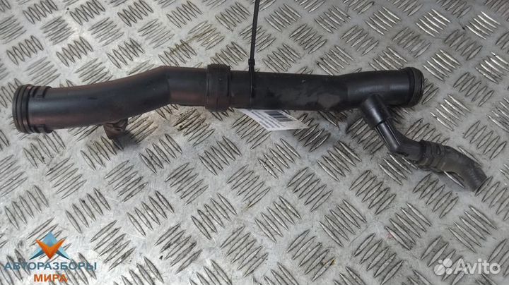 Патрубок (трубопровод, шланг) Volkswagen Golf Plus