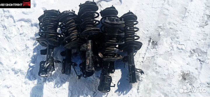 Стойки передние Тойота Камри 70 2017-2022 3.5