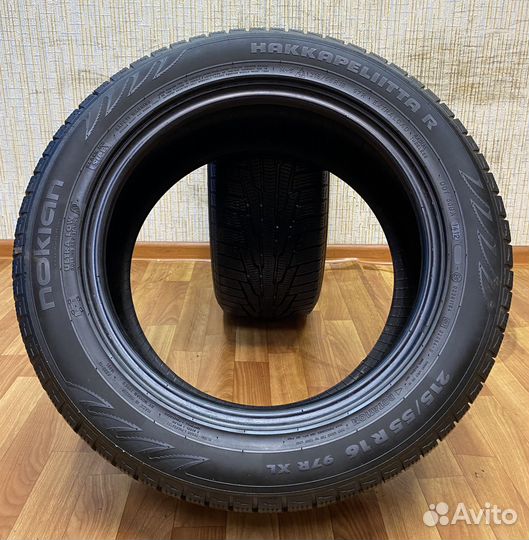 Nokian Tyres Hakkapeliitta R 215/55 R16