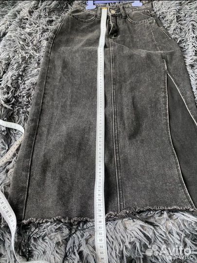 Джинсовая юбка миди в цвете графит