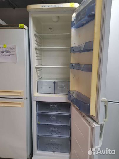 Высокий 2 метра Холодильник Бирюса