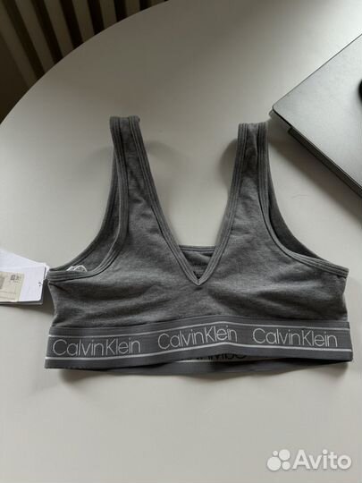 Спортивный топ бюстгалтер Calvin Klein