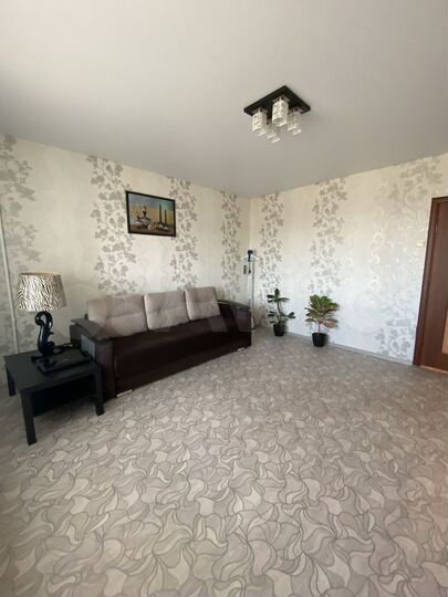 2-к. квартира, 50 м², 3/9 эт.