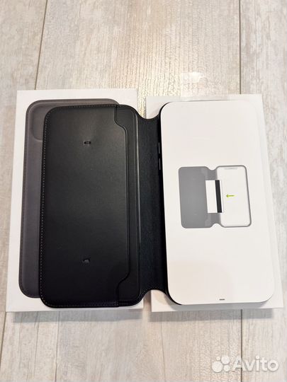 Кожанный чехол-книжка iPhone 11 Pro Max