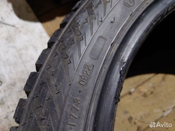 Nokian Tyres Hakkapeliitta 10p 235/45 R18