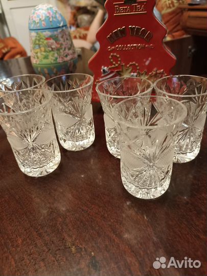 Хрустальные рюмки