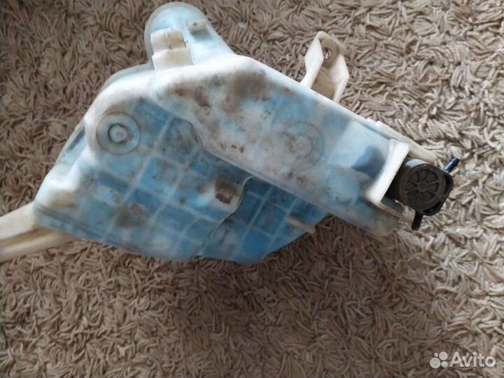 Бачок омывателя Тойота Эстима