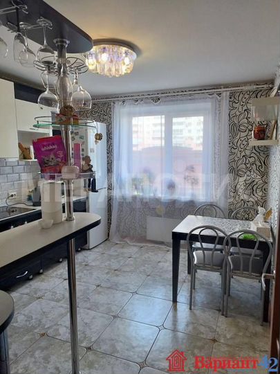 4-к. квартира, 93 м², 2/18 эт.