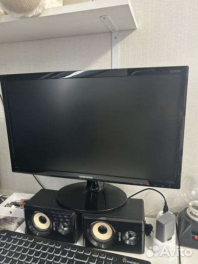 Продаю монитор