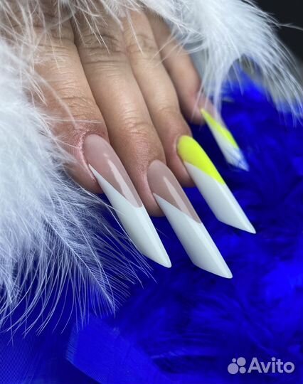 Ищу модель на наращивание ногтей