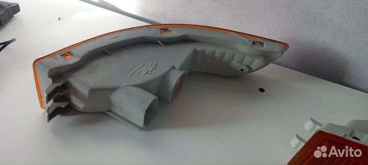 Повторитель поворота в бампер Toyota Corona 190