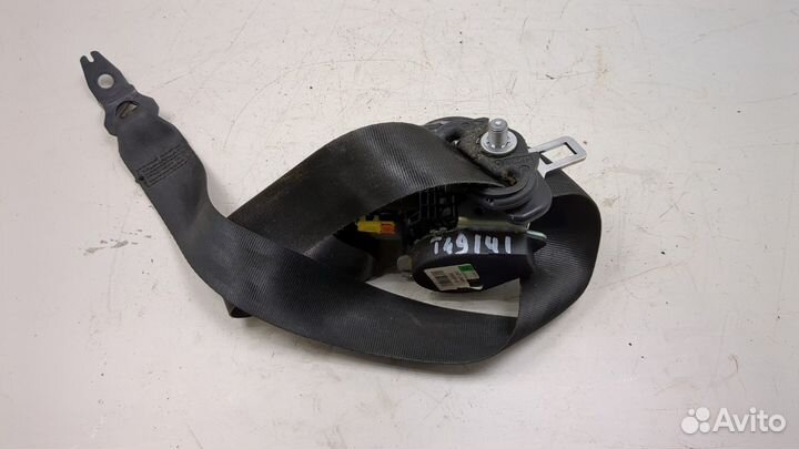 Ремень безопасности правый передний Skoda Rapid