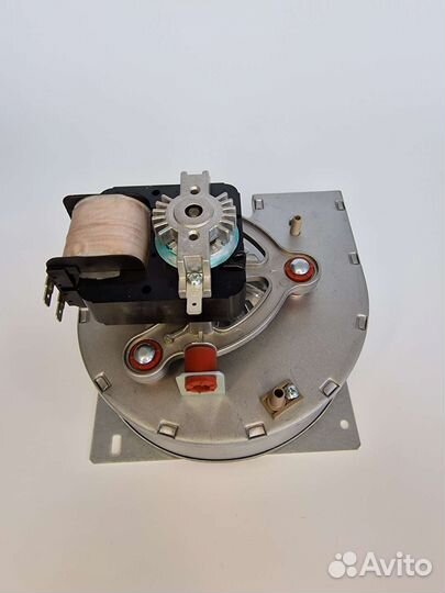 Вентилятор Vaillant turboTEC 32кВт 0020051400