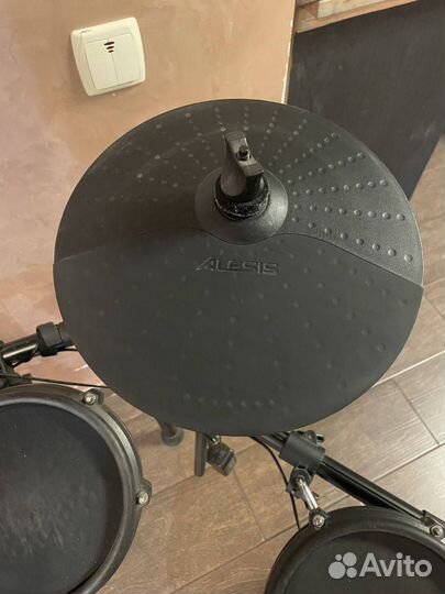 Электронная ударная установка Alesis Nitro Kit