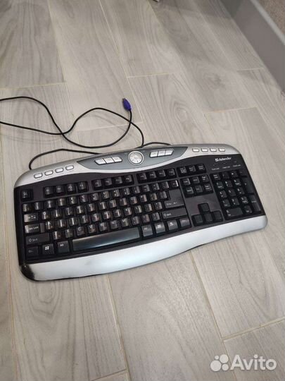 Механическая клавиатура проводная