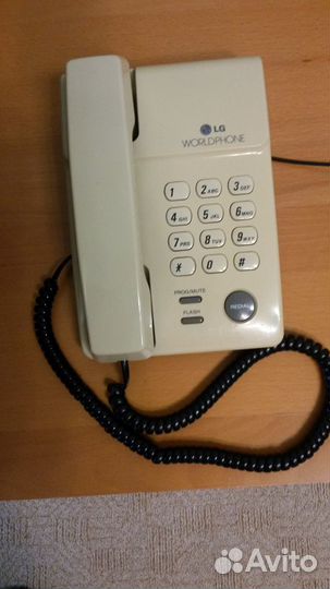 Телефон LG