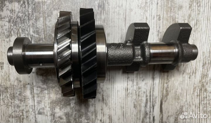 Вал балансировачный 1360128021