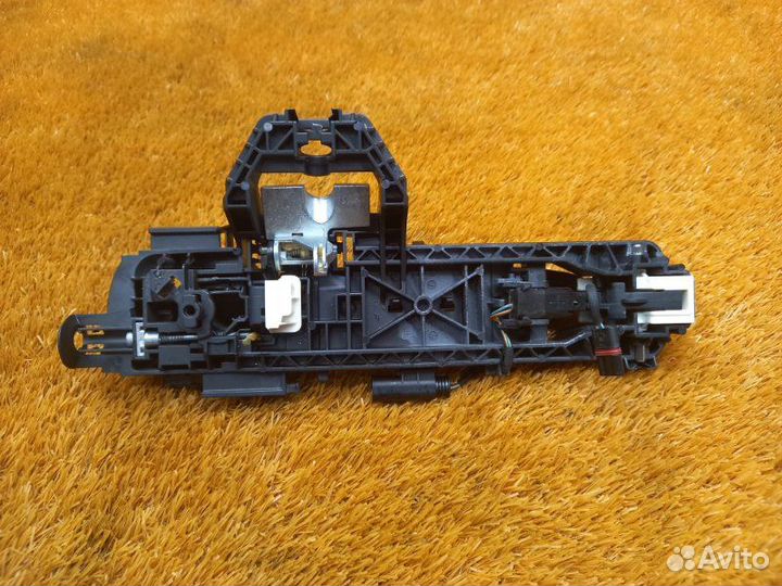 Ручка двери внешняя задняя правая Mercedes-Benz