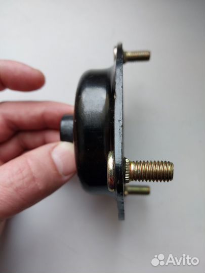 Опора амортизатора