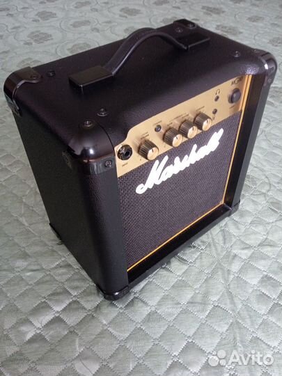 Гитарный комбоусилитель Marshall MG10CF