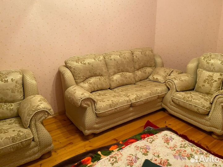 Диван и 2 кресла