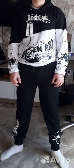 Костюм спортивный новый