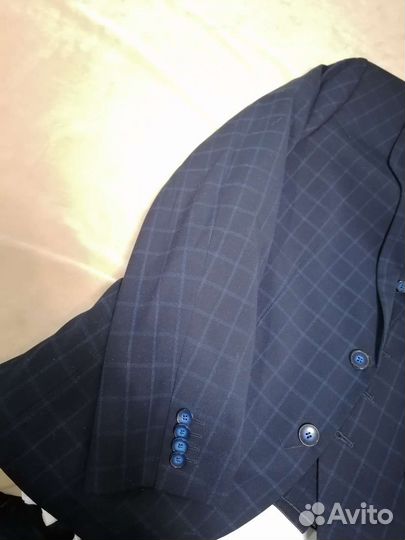 Мужской костюм тройка