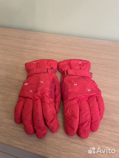 Горнолыжная куртка размер S