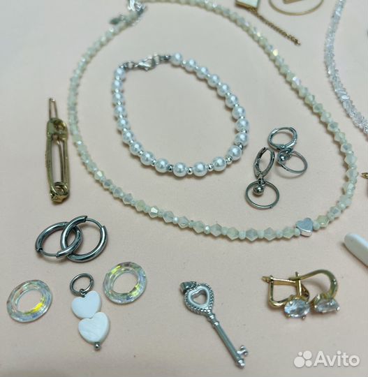 Набор нежных украшений