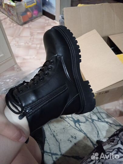 Ботинки зима новые 38