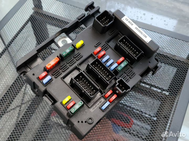 Блок предохранителей BSM B5 новый