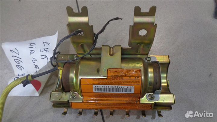 Подушка безопасности пассажирская в торпедо Nissa