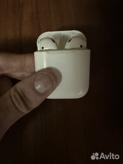 Беспроводные наушники airpods 1