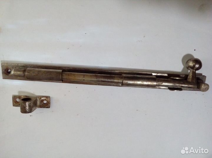 Старинный оконный шпингалет