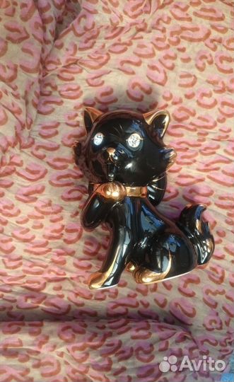 Статуэтки кошки из личной коллекции