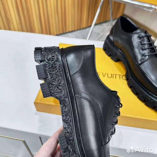 Лоферы Louis Vuitton для деловых встреч