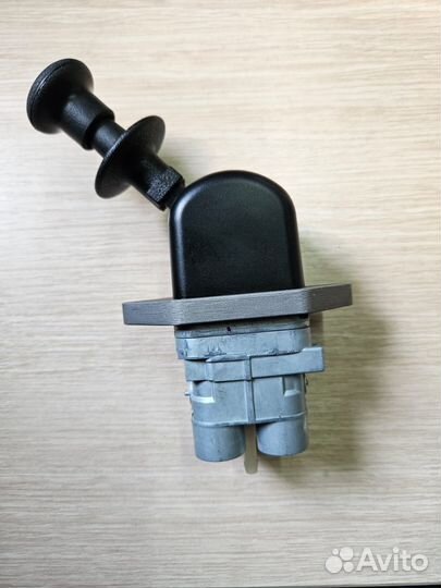 Кран стояночного ручного тормоза маз, Лиаз knorr